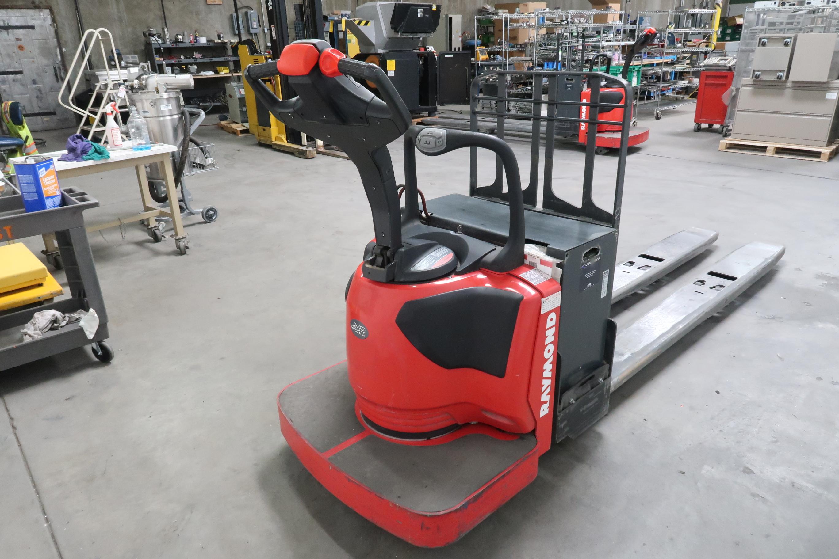 2013 Raymond 8410 End Rider Pallet Truck Electric Pallet Jack 6000 LBS